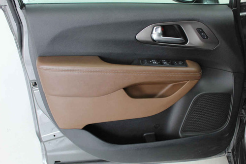 Imagen 11 de 15 de Chrysler Pacifica 2017 6 Cilindros