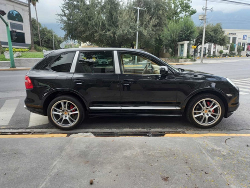 Imagen 3 de 13 de Porsche Cayenne 4.8 Turbo Tiptronic At