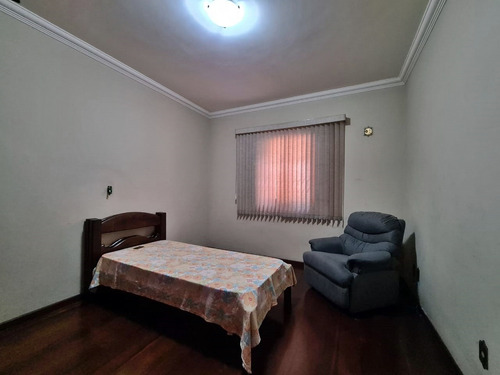 Casa Em Lote Inteiro No Bairro Serrano - 1157