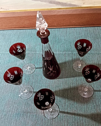 Juego De Botellón Y Copas De Cristal Checoslovaco (Usado)