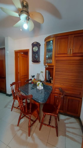 Imagen 4 de 14 de Venta Townhouse Valles De Camoruco Valencia