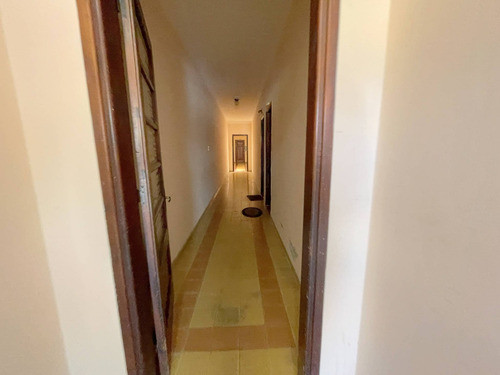 Imagen 2 de 13 de Venta De Apartamento Al Frente, Con 2 Dormitorios Y Azotea En La Blanqueada