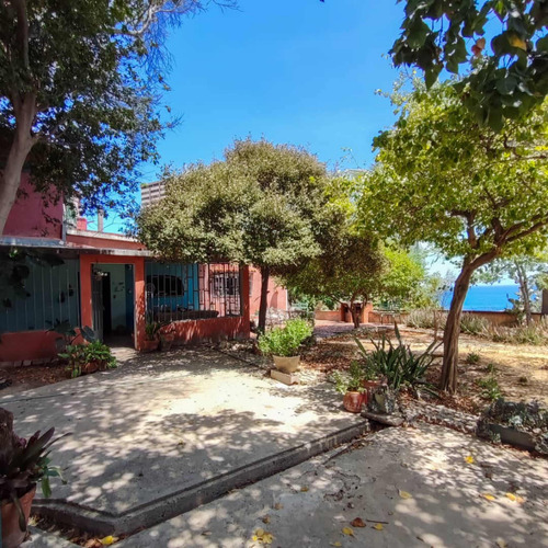 Casa Quinta Con Anexo Tipo Rústico Colonial En Playa Grande