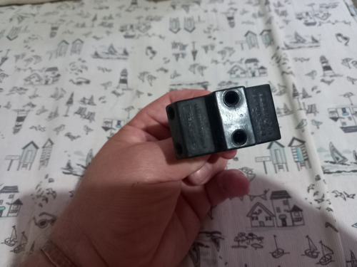 Adaptador Toma Corriente Dos Patas Baquelita (Usado)
