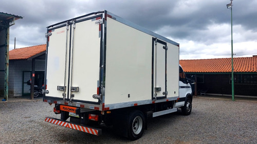 Iveco Daily 70c17 Ano 2013 Baú Refrigerado - Tk V100