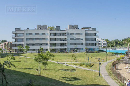 Casa En Venta En Lagoon Pilar