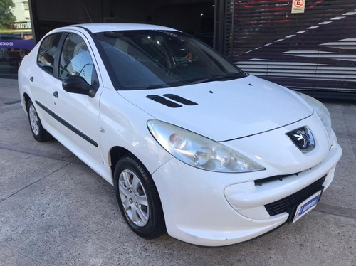 Peugeot 207 Compact Activ Aa+dir 1.4