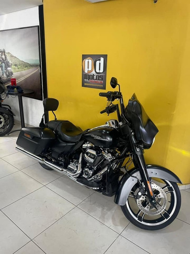 Imagem 2 de 6 de Harley Davidson Street Glide Special - 2017 - Equipada
