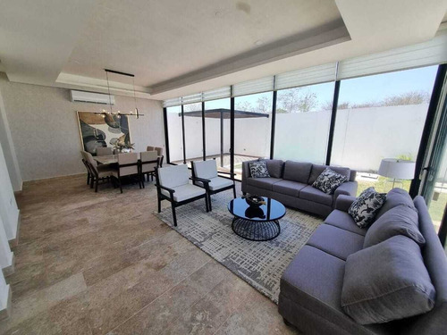 Casa En Venta En Residencial Lenora, Temozón Norte