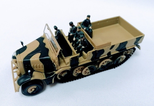 Miniatura Diecast 1/72, Sd.kfz.9 Famo + 5 Germán Riders A