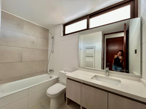 Duplex Con Jacuzzi Y Quincho Privado // 3d + 3b + Servicios