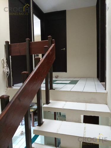 Casa En Venta De Dos Niveles En Fraccionamiento Lerdo De Tejeda