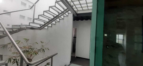 En Renta San Lorenzo Tepaltitlan, Edificio De 2 Plantastoluca