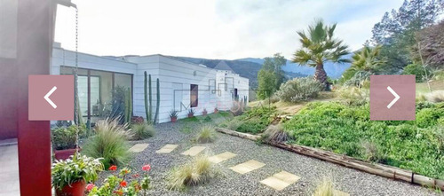 Casa En Venta De 5 Dorm. En Olmué