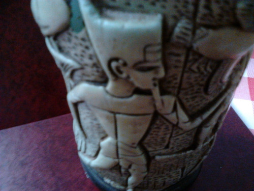 Vela Velon Enorme Antiguo Con Figuras Egipcias Faraones Etc (Usado)