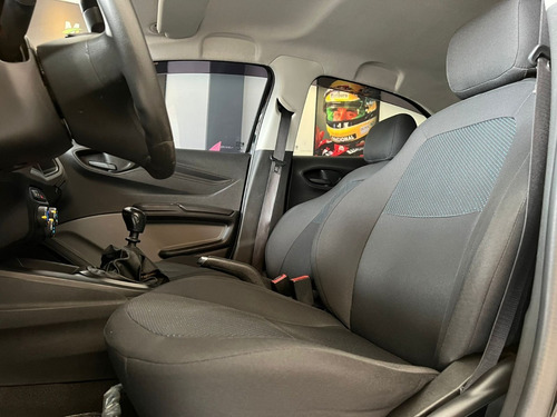 Imagem 7 de 10 de Chevrolet Onix (marcos)