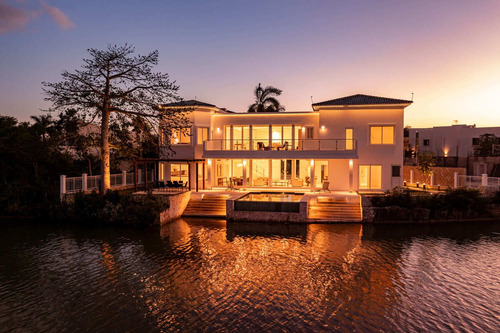 Casa Junto Al Lago En Residencial Lagos Del Sol De Cancún