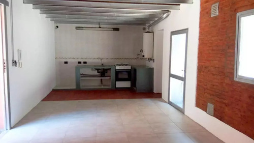 Cochabamba Al 400 Entre Bolívar Y Defensa, San Telmo. Impecable. 120 M2. Loft Dúplex 2 Ambientes Y Medio. Vestidor. Patio Grande. Baño Grande. Luminoso. Bajas Expensas. Totalmente Reciclado