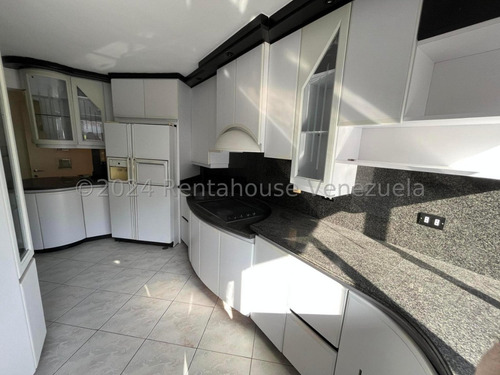Alquiler De Elegante Apartamento En Colinas De Valle Arriba / Cl. Mls-24-21087