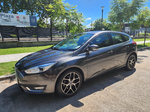 Ford Focus III 2.0 Sedan Titanium At6