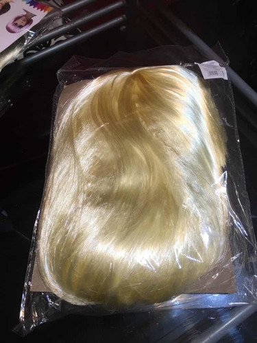 Imagen 2 de 2 de Peluca Melena Rubia Platinada Disfraz Fantasía Las Condes.