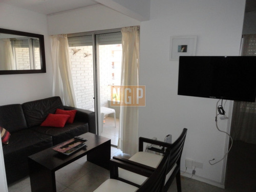 Imagen 2 de 13 de Apartamento Reciclado Cerca De Todo En La Península