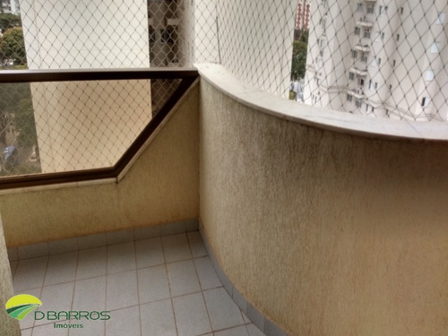 Imagem 3 de 23 de Excelente Apto De Alto Padrão No Centro - Laminado - Arm. Planejado Para Os Dorms, Coz., Banh., E Lavanderia - Andar Alto. - 4573 - 34354963