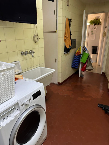 Venta Excelente Piso Con Cochera Fija En Esquina, Muy Luminoso, En Belgrano C