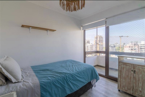 Departamento Remodelado Cerca De Apumanque Y Metro Manquehue