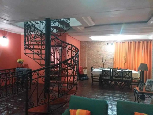 Imagen 6 de 11 de Quinta En La Urb Turumo