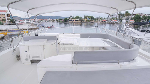 Imagen 8 de 10 de Ferretti 810