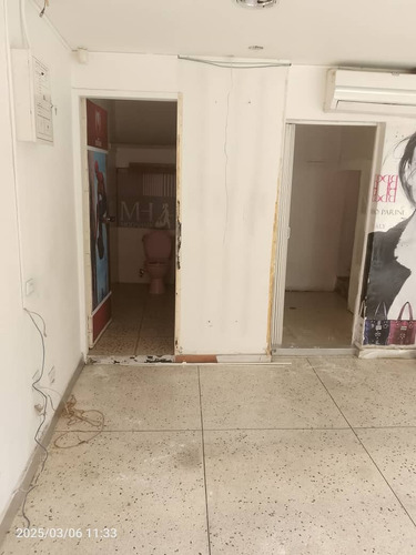 Avenida Universidad Local Comercial En Alquiler