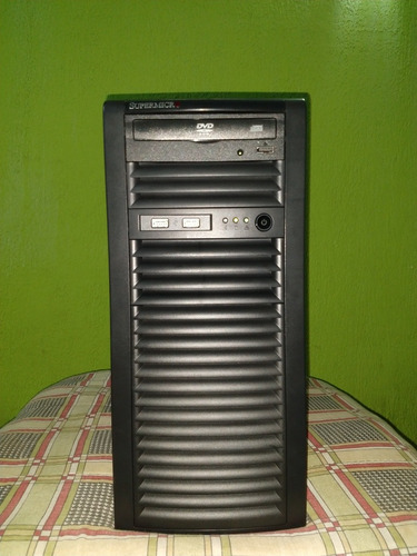 Servidor Supermicro Xeon E5 2407