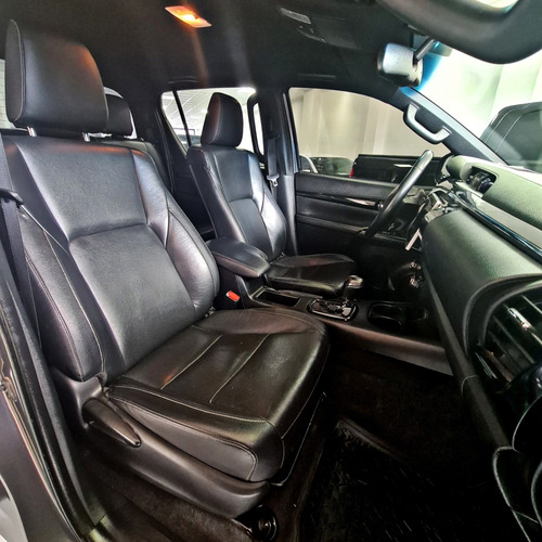 Toyota Hilux 2.8 Cd Srx 177cv 4x4 At