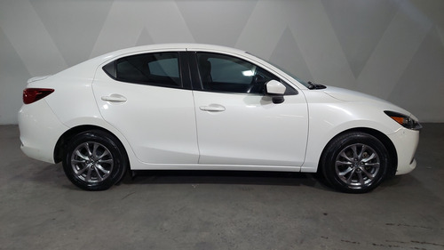 Mazda Mazda 2 1.5 I TOURING SEDAN AUTO
