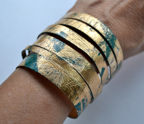 Imagen 2 de 4 de Brazalete Verde Y Oro , Regalo Para Ella, Varios Colores,