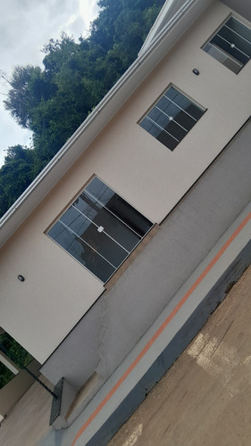 Casa Com 3 Quarto E 2 Banheiro A Vendaem Sc Ipira 450.000