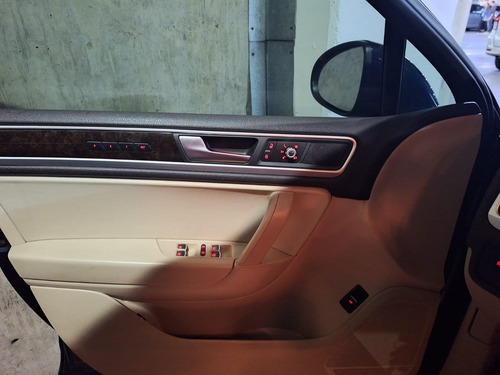 Volkswagen Touareg 3.0 Hibrido V6 T Y 24 Volt At