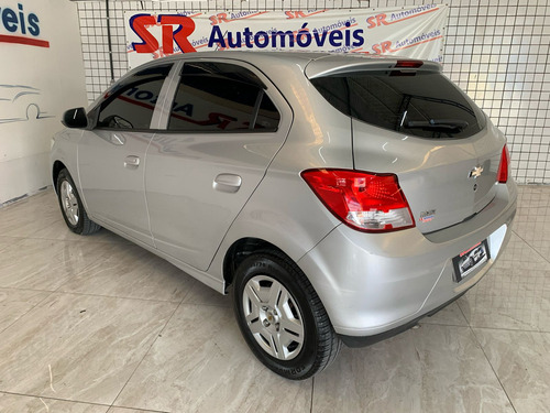 Chevrolet Onix Onix 1.0 LT SPE/4
