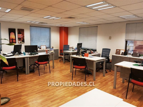Oficina En Arriendo De 2 Privados En Las Condes