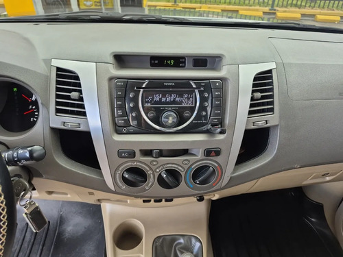 Toyota Fortuner SR5 AT 2.7  4X4