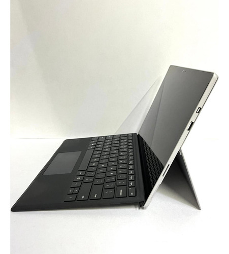 Microsoft Surface Pro 1796 2en1, Core I5 7th, 8 Ram, Ssd 240 (Reacondicionado)