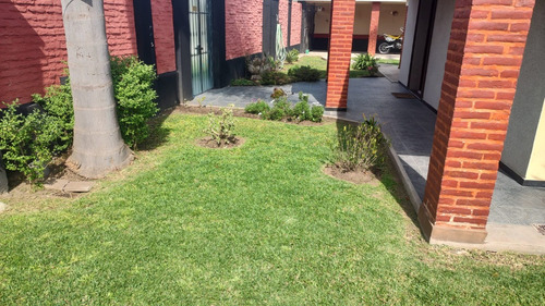Casa Quinta Berazategui En Venta.