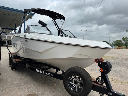 Lancha Axis T220 R Demo Color Blanca 20 Hrs