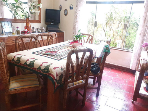 Imagem 16 de 30 de Linda Residência Em Um Bolsão Residencial Em Interlagos, Toda Rodeada Por Um Jardim. - Reo635752