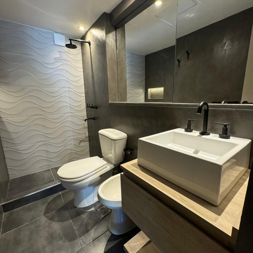 Departamento En Nueva Córdoba 1 Dormitorio Remodelado 100% Con Balcon