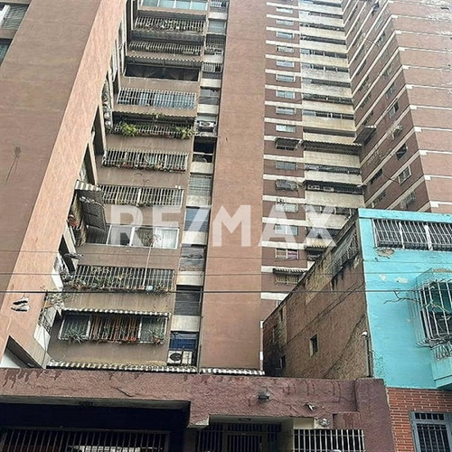 Se Vende Cómodo Apartamento En La Candelaria