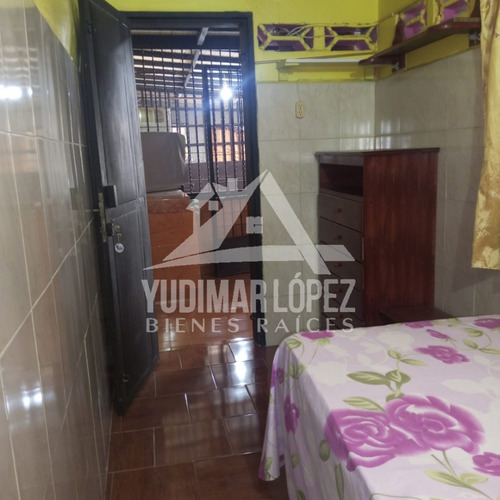 Cómoda Habitación En Alquiler Para Damas, Sector Camoruco, El Castaño, Maracay Edo. Aragua.