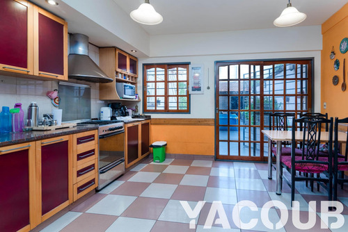 Triplex En Venta - 3 Dormitorios 3 Baños - Cochera - 170mts2 - Parque Avellaneda