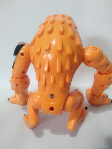 Imagen 4 de 6 de Wildmutt Bestia Con Sonido Activado Por Sensor Ben 10 Bandai